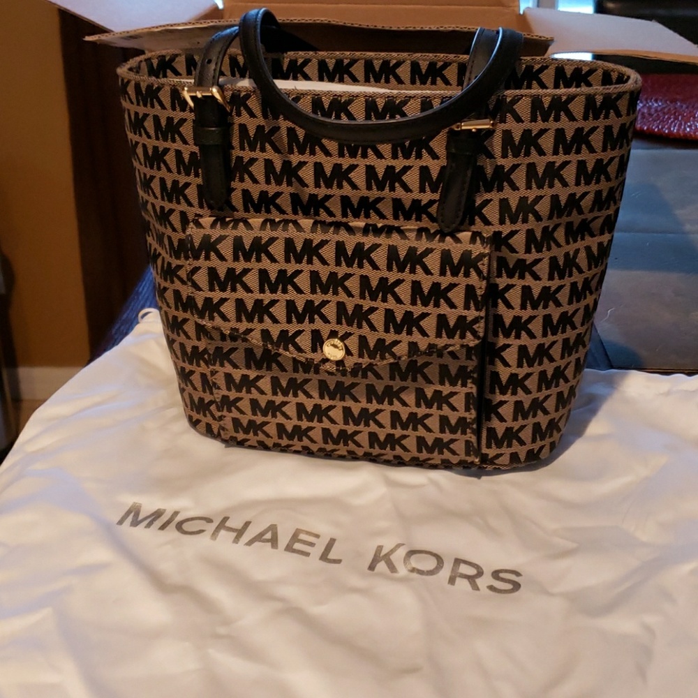Michael Kors purse